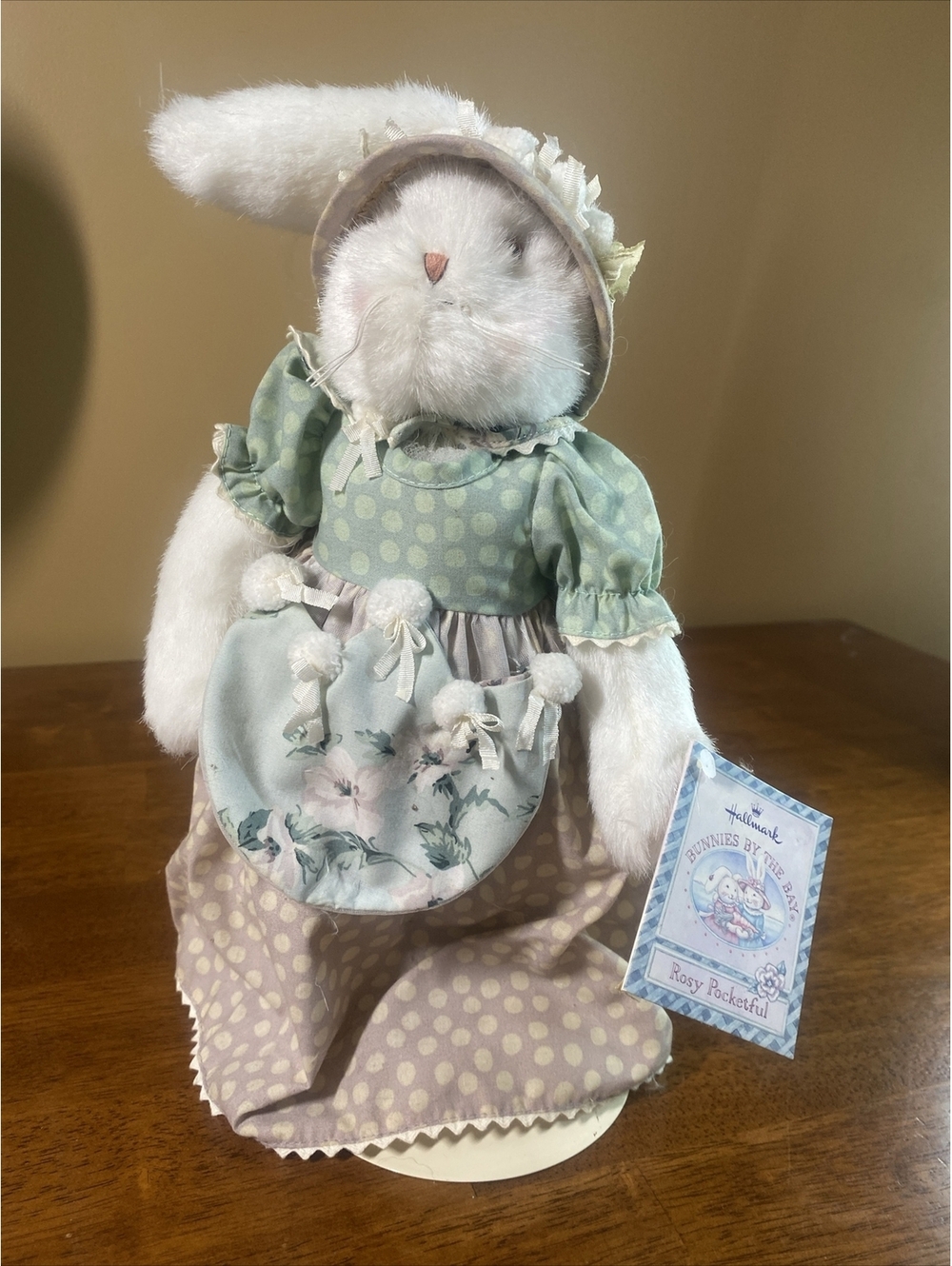 VTG Hallmark Bunnies by the Bay Rosy Pocketful Plush Bunny Rabbit on Stand NWT